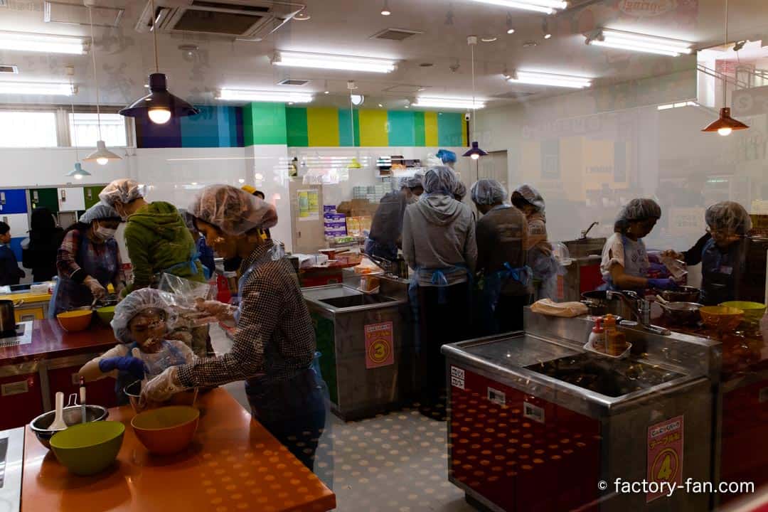 こんにゃくパーク体験キッチン中